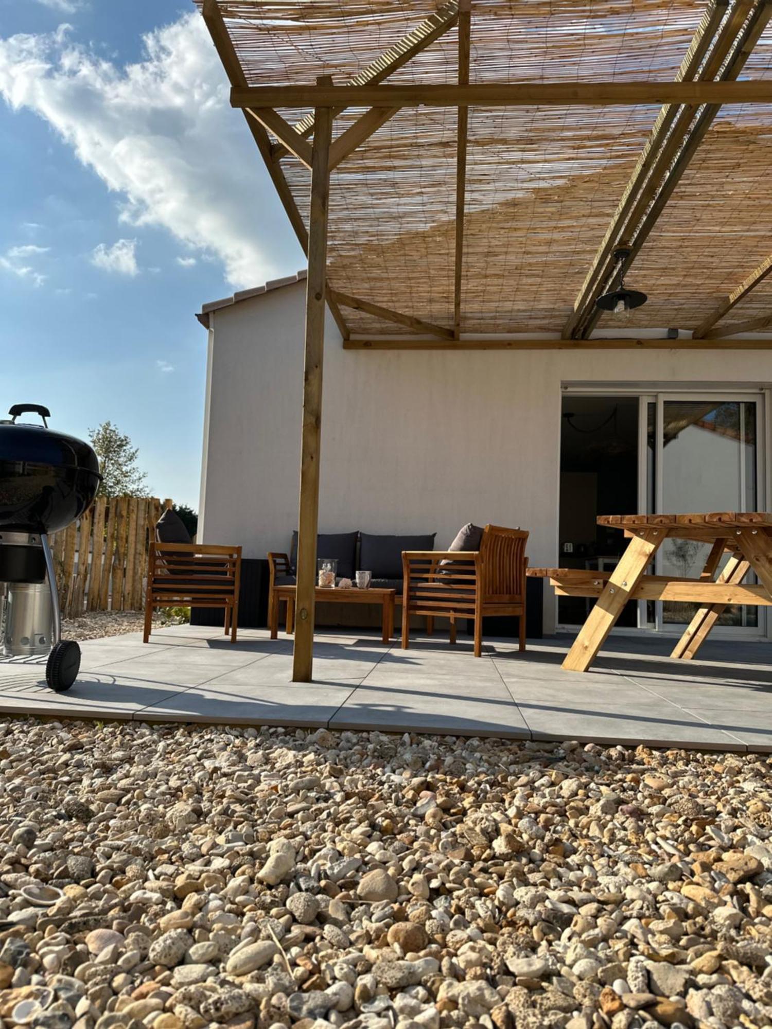Maison Au Calme Pres Des Plages Poiroux Exteriör bild