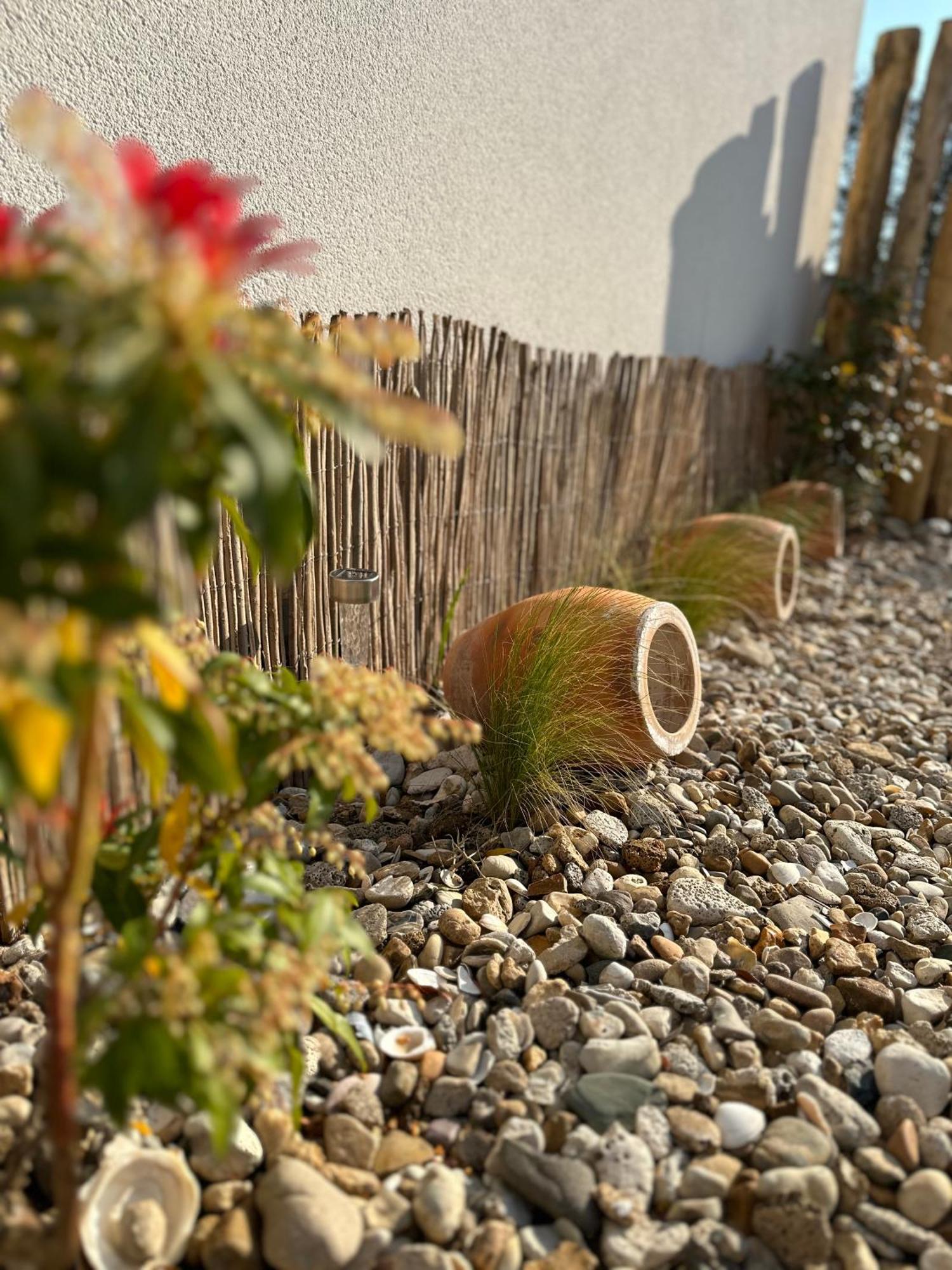 Maison Au Calme Pres Des Plages Poiroux Exteriör bild